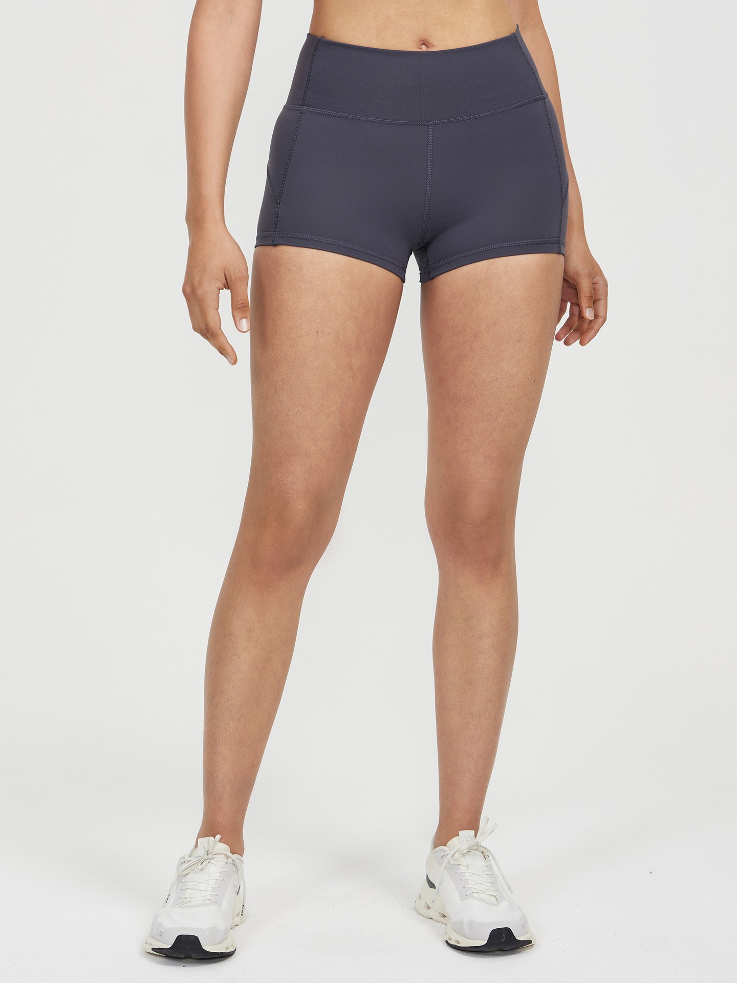 Short deportivos cortos