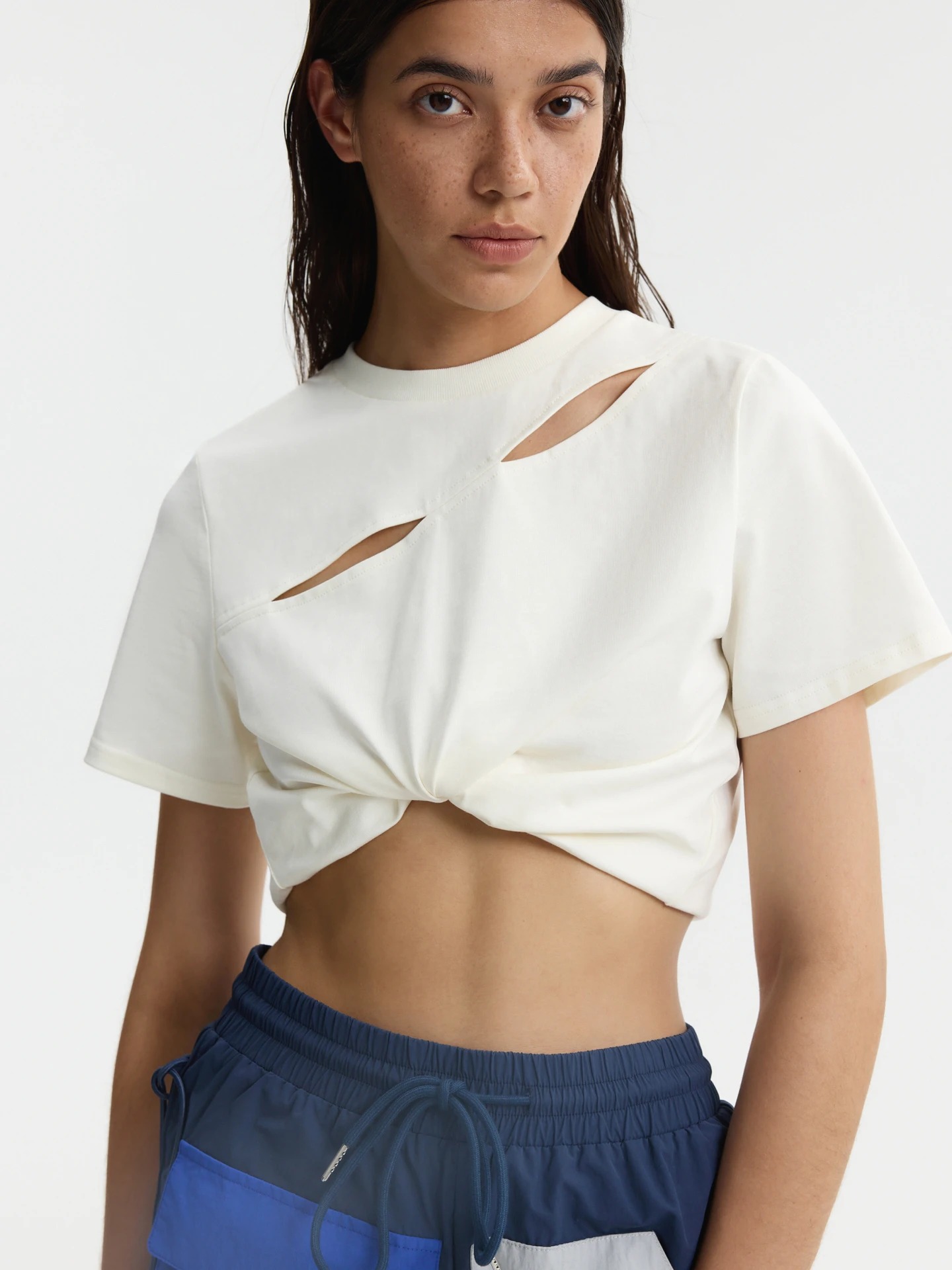 Cut Out Pullover T-shirt Urbanic Most Favourite