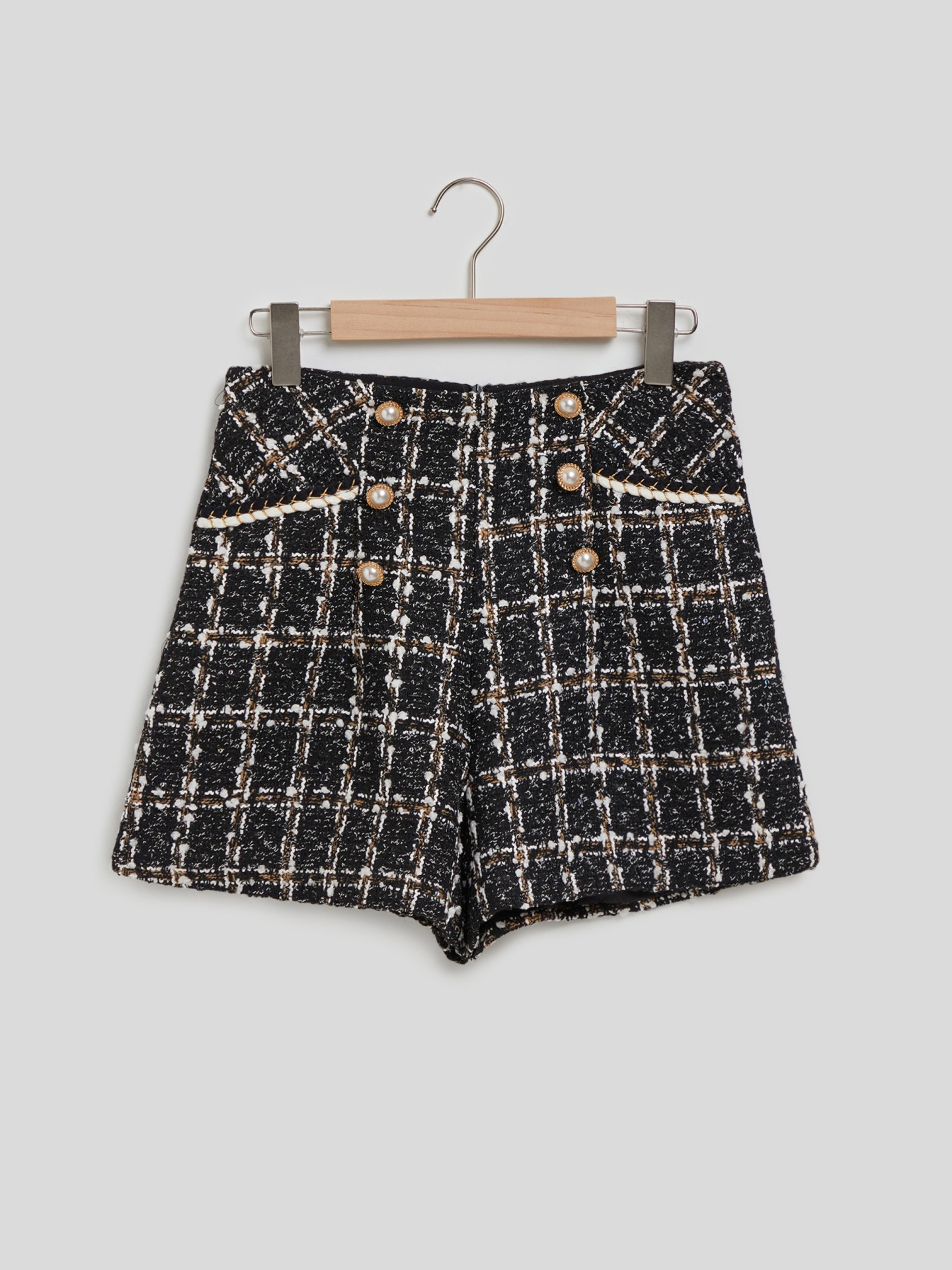 Short con cheap botones al frente